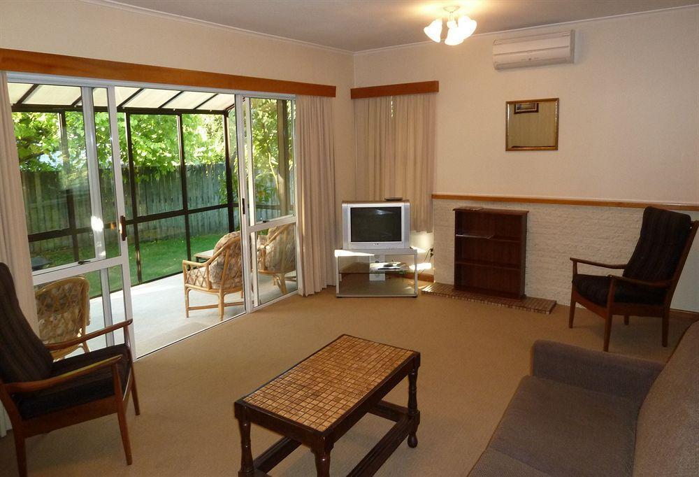 Tudor Lodge Motel Нельсон Екстер'єр фото