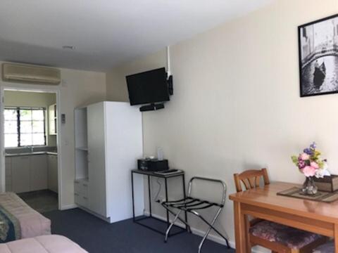 Tudor Lodge Motel Нельсон Екстер'єр фото
